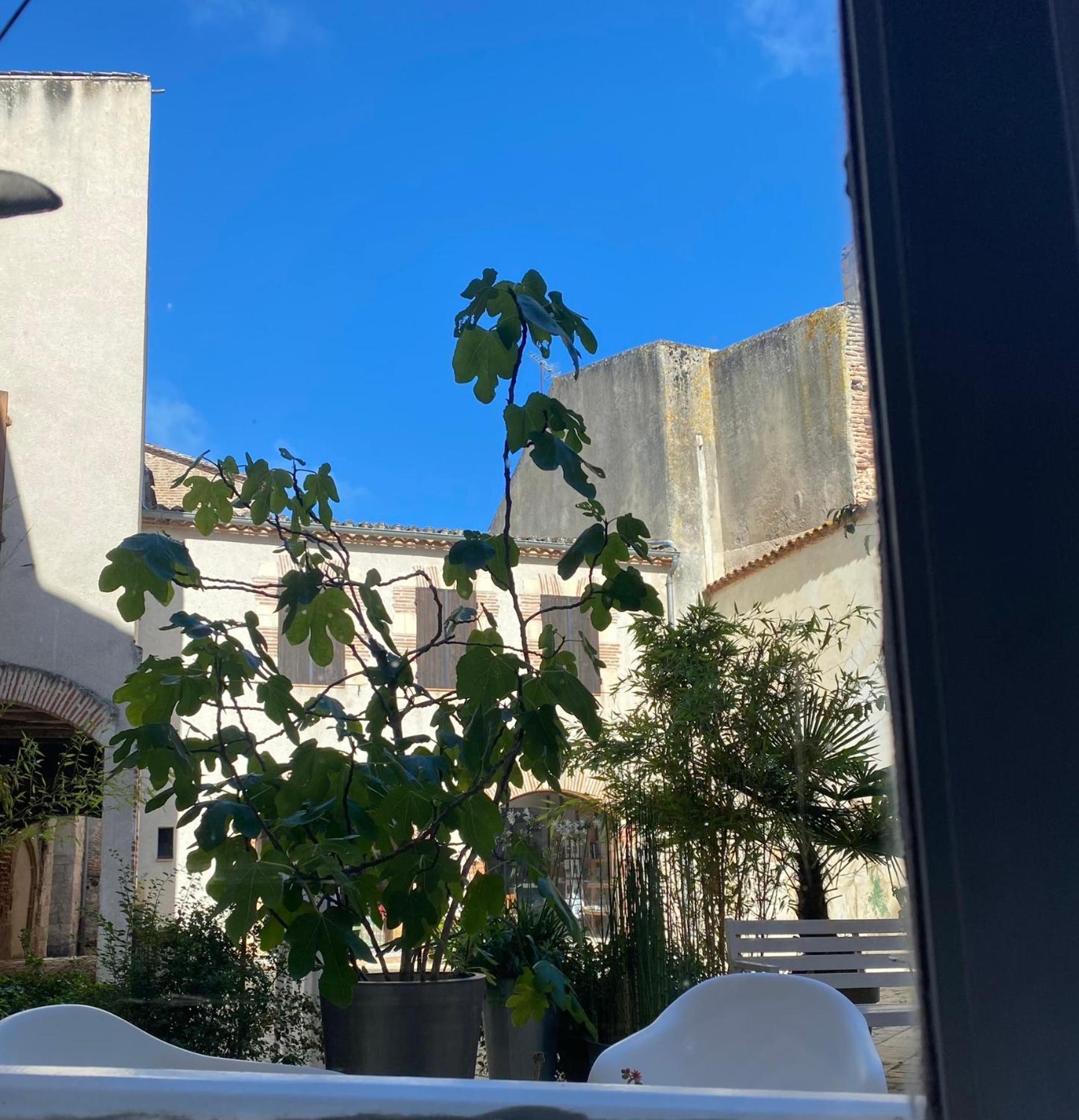 La Maison Sur La Place Penne-d'Agenais