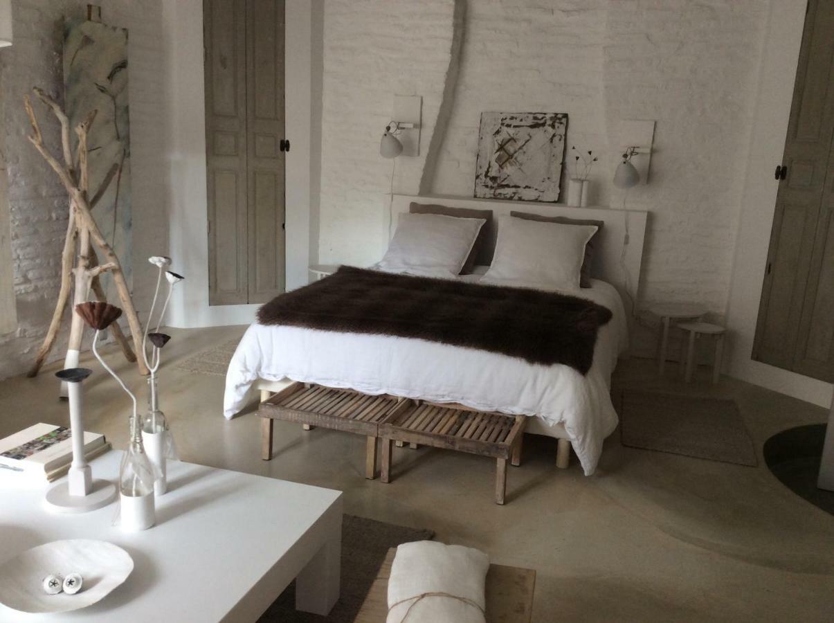 La Maison Sur La Place Bed & Breakfast Penne-d'Agenais
