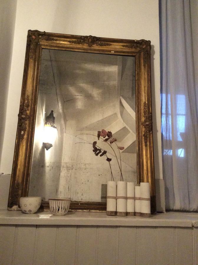 La Maison Sur La Place Couette-café *