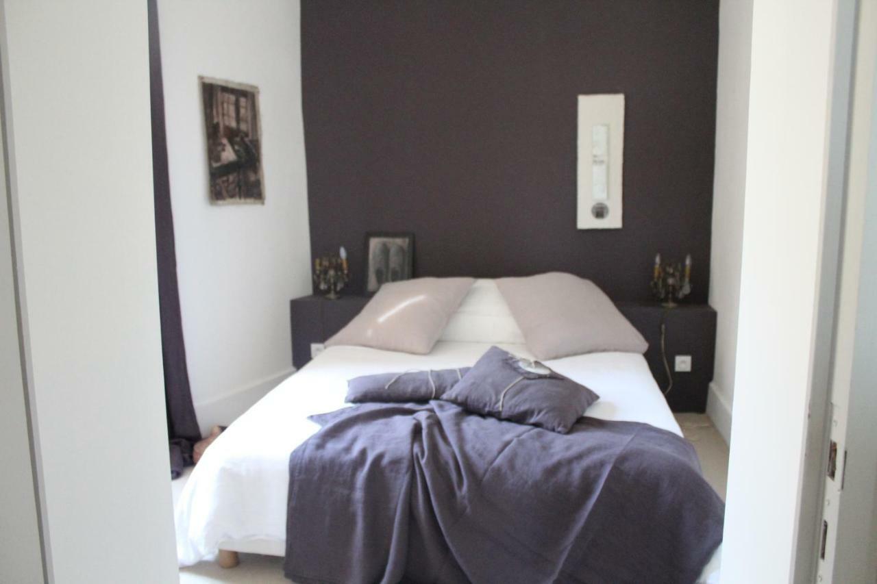 La Maison Sur La Place Bed & Breakfast *
