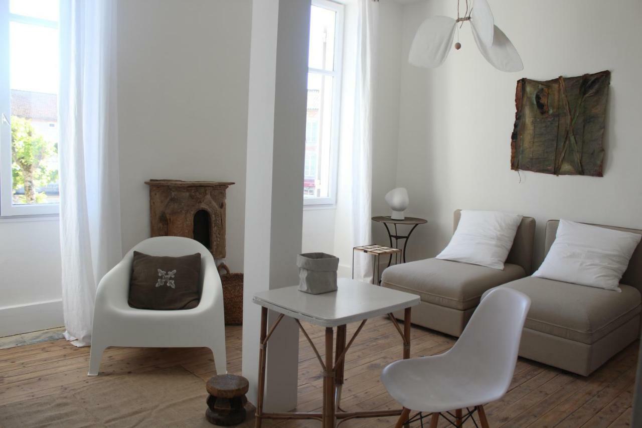 Bed & Breakfast La Maison Sur La Place Penne-d'Agenais
