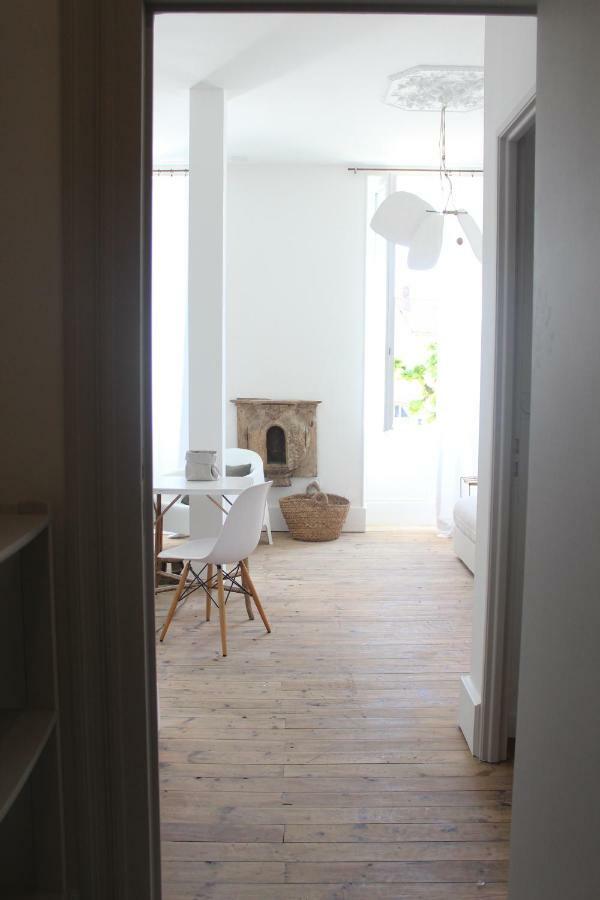 La Maison Sur La Place Couette-café *